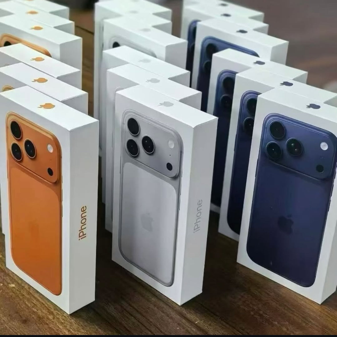 Apple iPhone 17 pro max Cosmic Orange